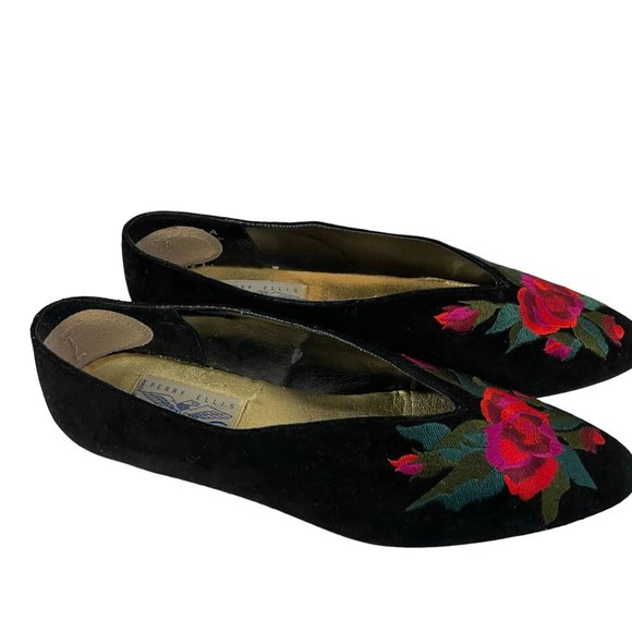 Vintage Perry Ellis Womens 8AA Black Suede Embroidered Red Floral Slip On Flats - Picture 2 of 16